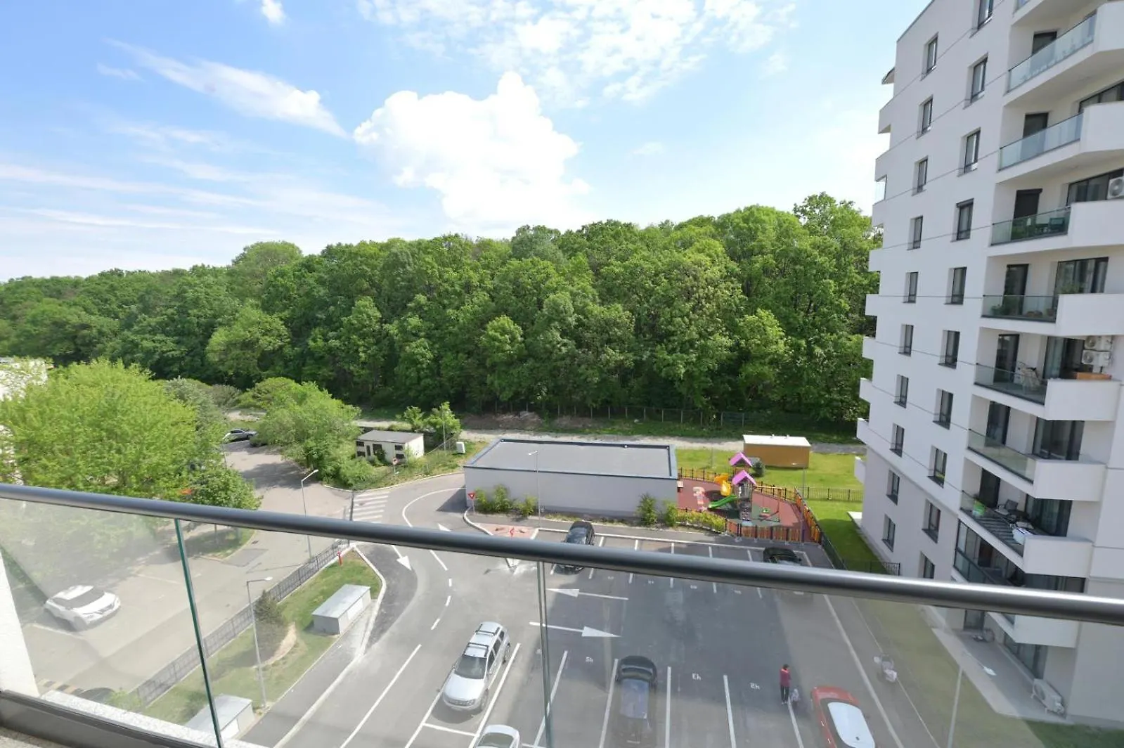 Chic Apartment Near Therme And Airport Bucharest